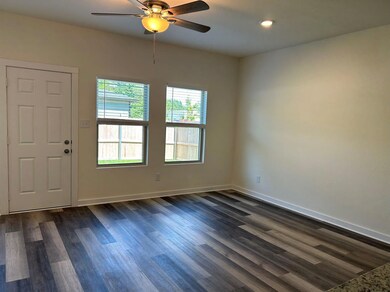 208 Henderson St, Bonham, TX 75418 - photo 3