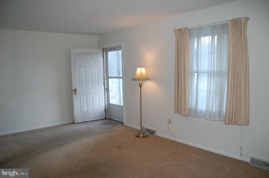 132 Thomas Dr, Telford, PA 18969 - photo 3
