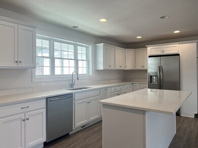 86 Berube Ln unit 34, Dracut, MA 01826 - photo 4