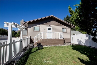 1922 Sunset Hwy N, East Wenatchee, WA 98802 - photo 2