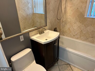 2661 S Walter Reed Dr unit C, Arlington, VA 22206 - photo 4