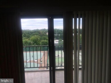 Racquet Club Condominium unit 810, Hyattsville, MD 20783 - photo 2