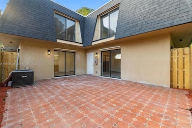 14201 SW 94th Cir Ln unit 1035, Miami, FL 33186 - photo 4