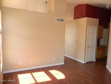 023-257851 Living Room 3