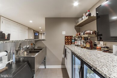 260 Crestwood Dr, Clifton Heights, PA 19018 - photo 4