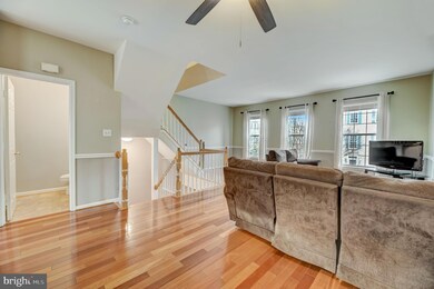 2496 Clover Field Cir, Herndon, VA 20171 - photo 7