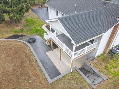 3741 Viewpoint Ct, Slatington, PA 18080 - photo 6