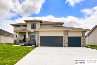 5501 Kestrel Pkwy, Elkhorn, NE 68022 - photo 2