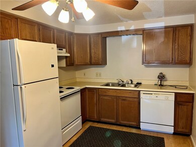 200 Post Rd unit 205, Warwick, RI 02888 - photo 4