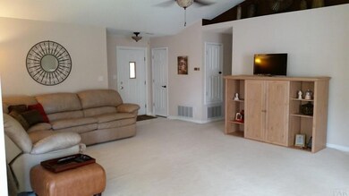 2129 Hollyhill Rd, Pensacola, FL 32526 - photo 4