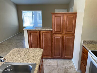 E Kitchen Cabintes