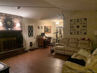 14628 S Xenophon Ave, Glenpool, OK 74033 - photo 3