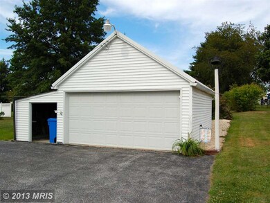 339 E Baltimore St, Taneytown, MD 21787 - photo 4