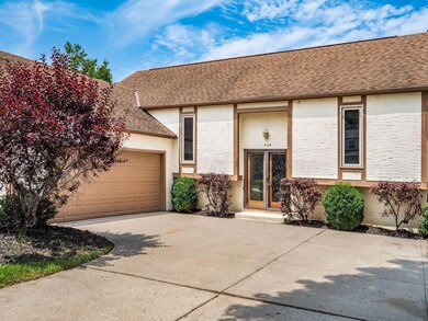 1526 Lorraine Ave, Columbus, OH 43235 - photo 2