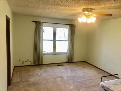 210 W Rock Creek Dr, Cache, OK 73527 - photo 7