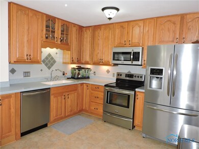 Stunning Tile & Stainless Kitchen!