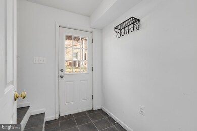 5147 Portsmouth Rd, Fairfax, VA 22032 - photo 7
