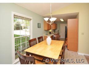 Great eat-in kitchen.