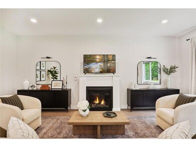 603 Field Point St, Roberts, WI 54023 - photo 3