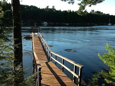 Waterfront/Dock/Pier.