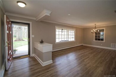 605 Berkshire Dr, Statesville, NC 28677 - photo 3