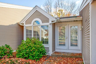 4-web-or-mls-300-appletree-ln