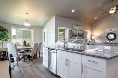 1717 NW Walnut Ave unit 188, Redmond, OR 97756 - photo 3