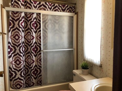 Guest Bath 3