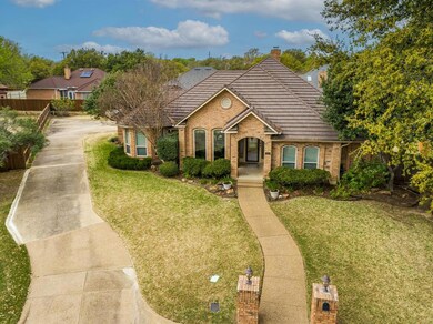 608 Ludo Cir, Hurst, TX 76054 - photo 2