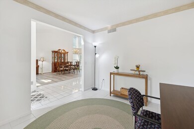 08-2853-Chaseway-Dr-Ann-Arbor-MI-48105-W