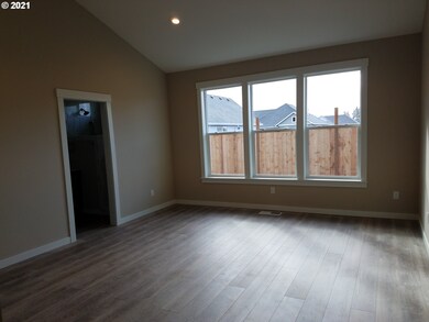 2023 SE 11th Ave, Canby, OR 97013 - photo 4