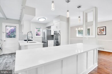 5033 King Richard Dr, Annandale, VA 22003 - photo 4