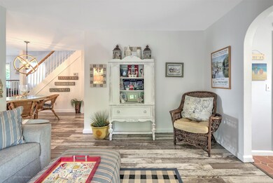 11-LIVING ROOM