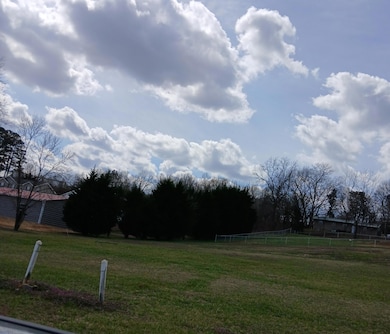 173 Claire St, Benton, TN 37307 - photo 5