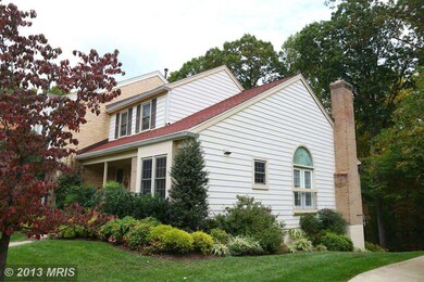 12221 Tildenwood Dr, Rockville, MD 20852 - photo 2