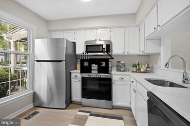 6511 Brick Hearth Ct, Alexandria, VA 22306 - photo 6