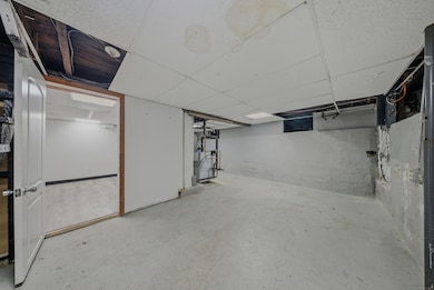 332 Palisade Ave, Bridgeport, CT 06610 - photo 4