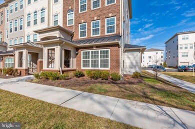 5532 Lanteen St, Seabrook, MD 20706 - photo 2