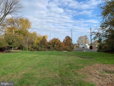 604-608 Main St, Marcus Hook, PA 19061 - photo 2