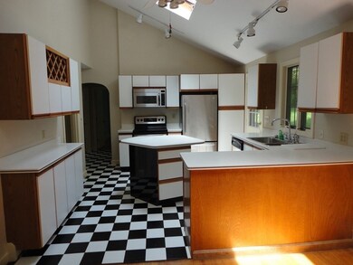 44 Chevy Chase Rd, Worcester, MA 01606 - photo 5