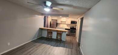 824 Pipers Run Ct, Columbus, OH 43228 - photo 4