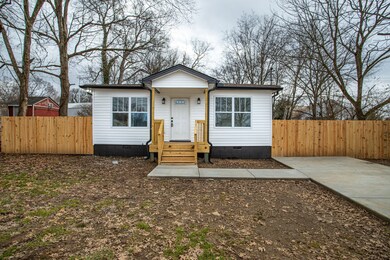 409 Dunnaway St, Shelbyville, TN 37160 - photo 2