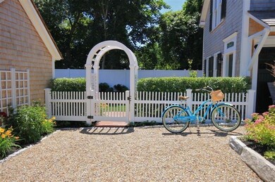 28 Pine St, Edgartown, MA 02539 - photo 7