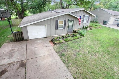 11821 W 67th St, Shawnee, KS 66203 - photo 2