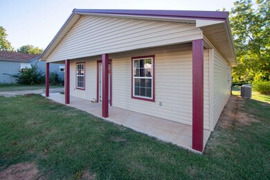 305 305 S 12th, Duncan, OK - photo 2