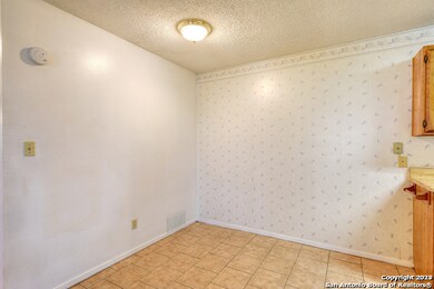 818 Lois St unit B, Kerrville, TX 78028 - photo 7