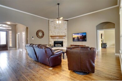 935 Boling Ranch Rd, Azle, TX 76020 - photo 4