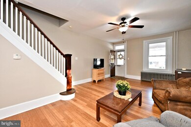 143 Walnut St, Spring City, PA 19475 - photo 4