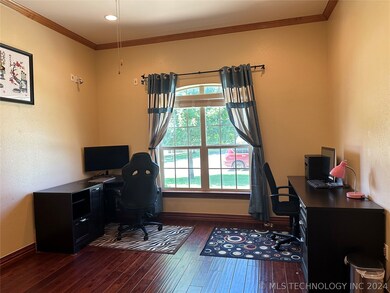 1702 Warwick Cir, Ardmore, OK 73401 - photo 7