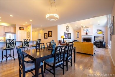 Large dining room with plenty of seating.